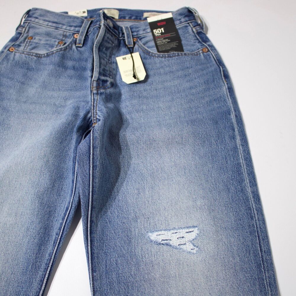 Levi's Light Wash Straight Leg Women's Jeans - Picture 8 of 16